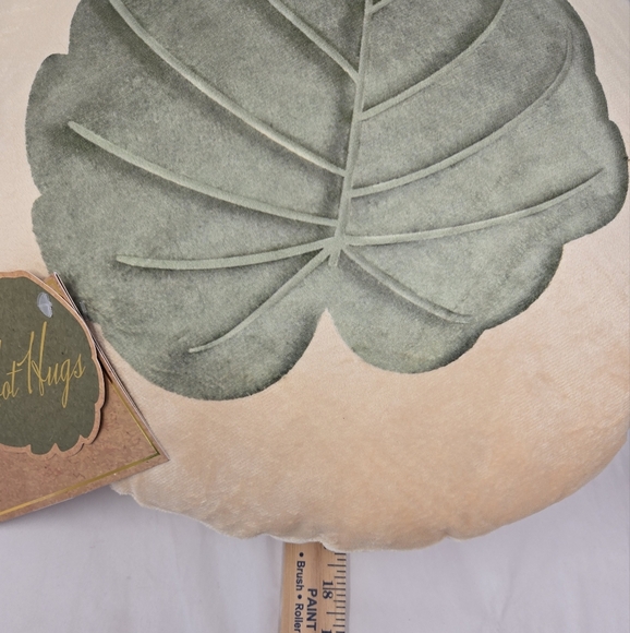 Aroma Home Leaf Design Round Pillow Microwaveable Beads Inside Hot Hugs Plush - Picture 9 of 9